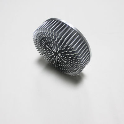 Area di dissipazione di calore di AL1070 Pin Fin Heat Sink Customized con l'uscita della muffa